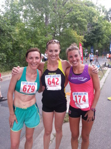 Carrie Tollefson (center) with Michelle Frey, winner (r) and unidentified No. 679. If you know her name, send it to me.