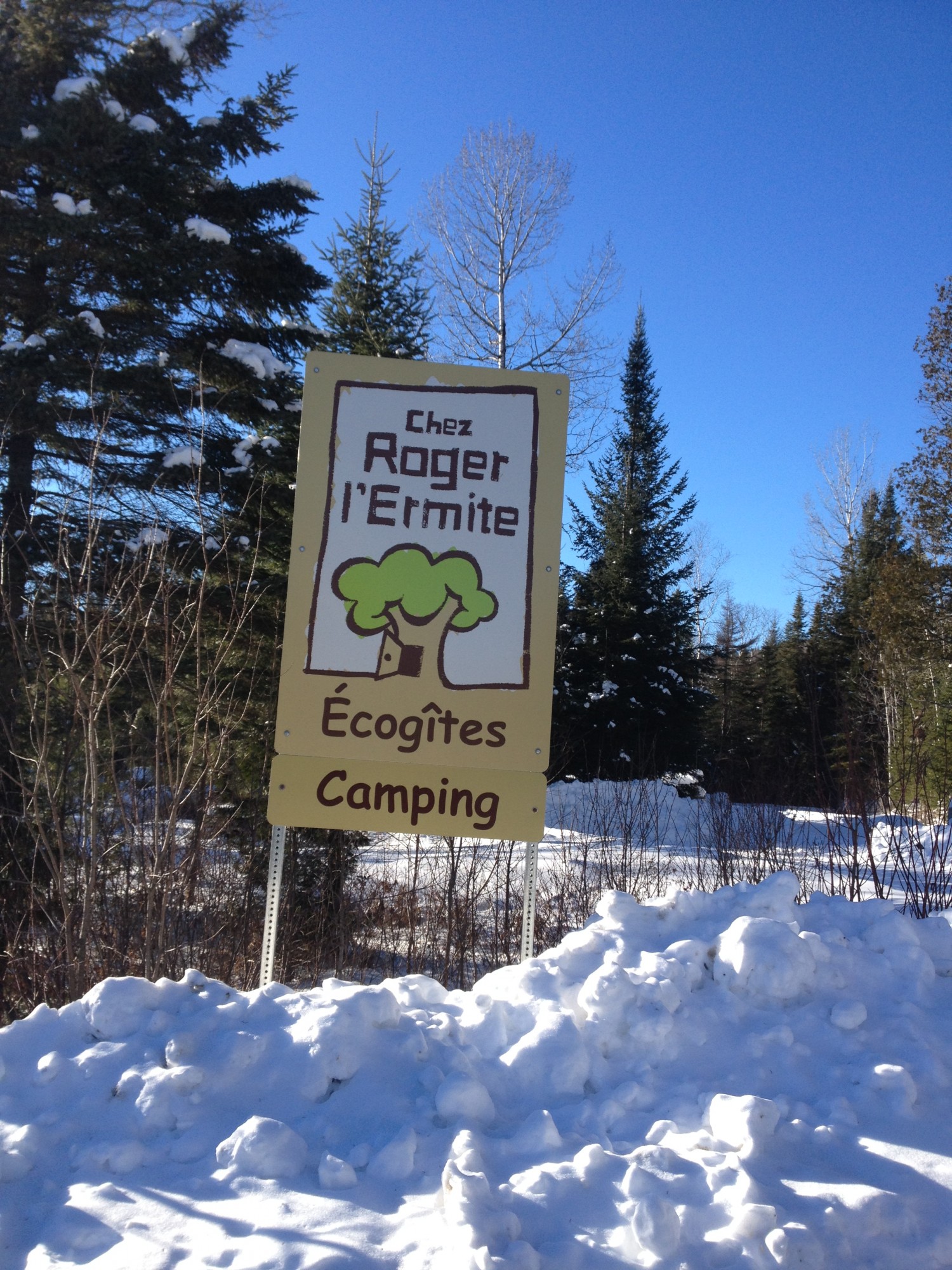 sign at Roger l'Ermitre Ecolodge Camping