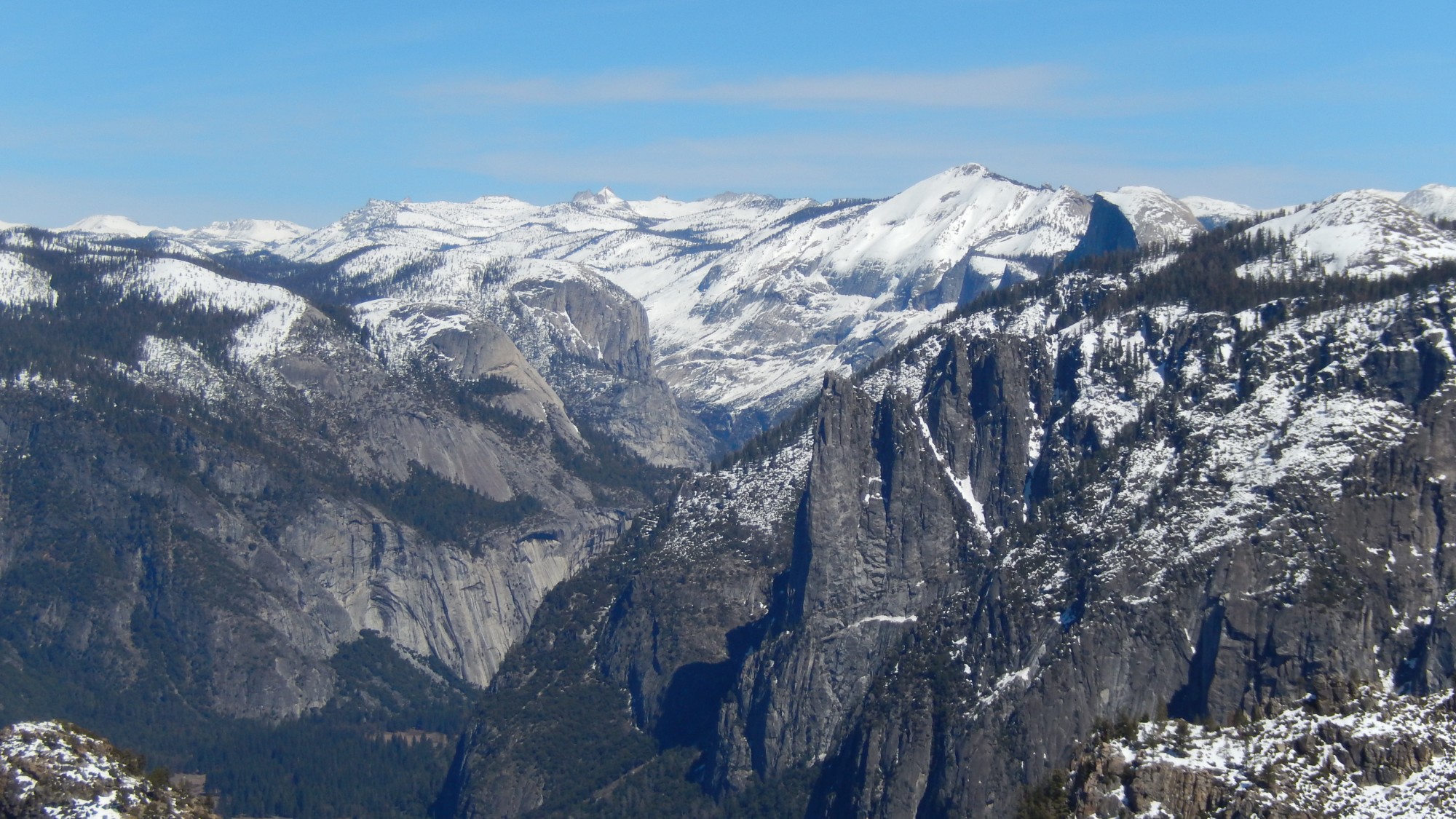 view of Yosemite Valley from Dewey Point
