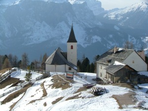 Santa Croce church and refugio