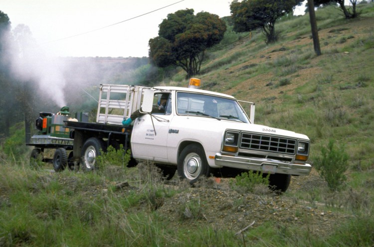 truck sprays for bugs in CA