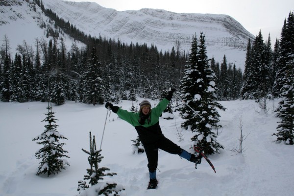 Rummel Lake can be reached by crossing the highway from Mount Engadine Lodge