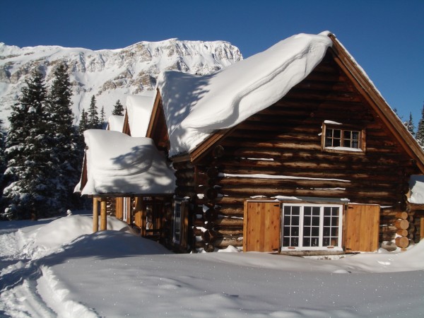 Skoki Lodge in winter