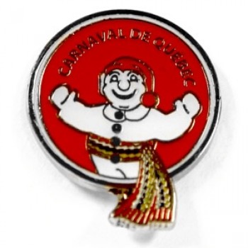 A must-have: a Carnaval souvenir pin brightening any winter outfit; maybe a good-luck charm for the World Snowshoe Race?