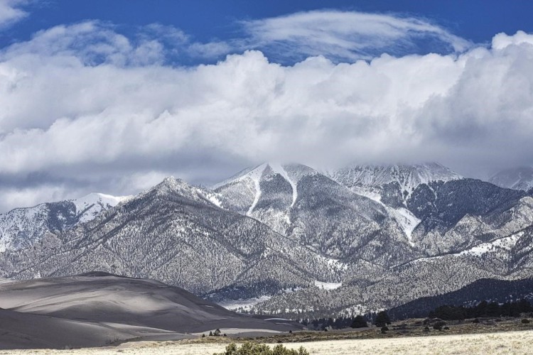 outdoor photo tips: landscape photo of Great Sand Dunes National Park